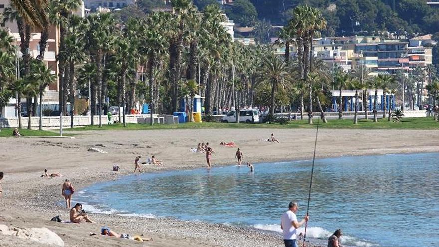 Playa de La Malagueta en primavera.