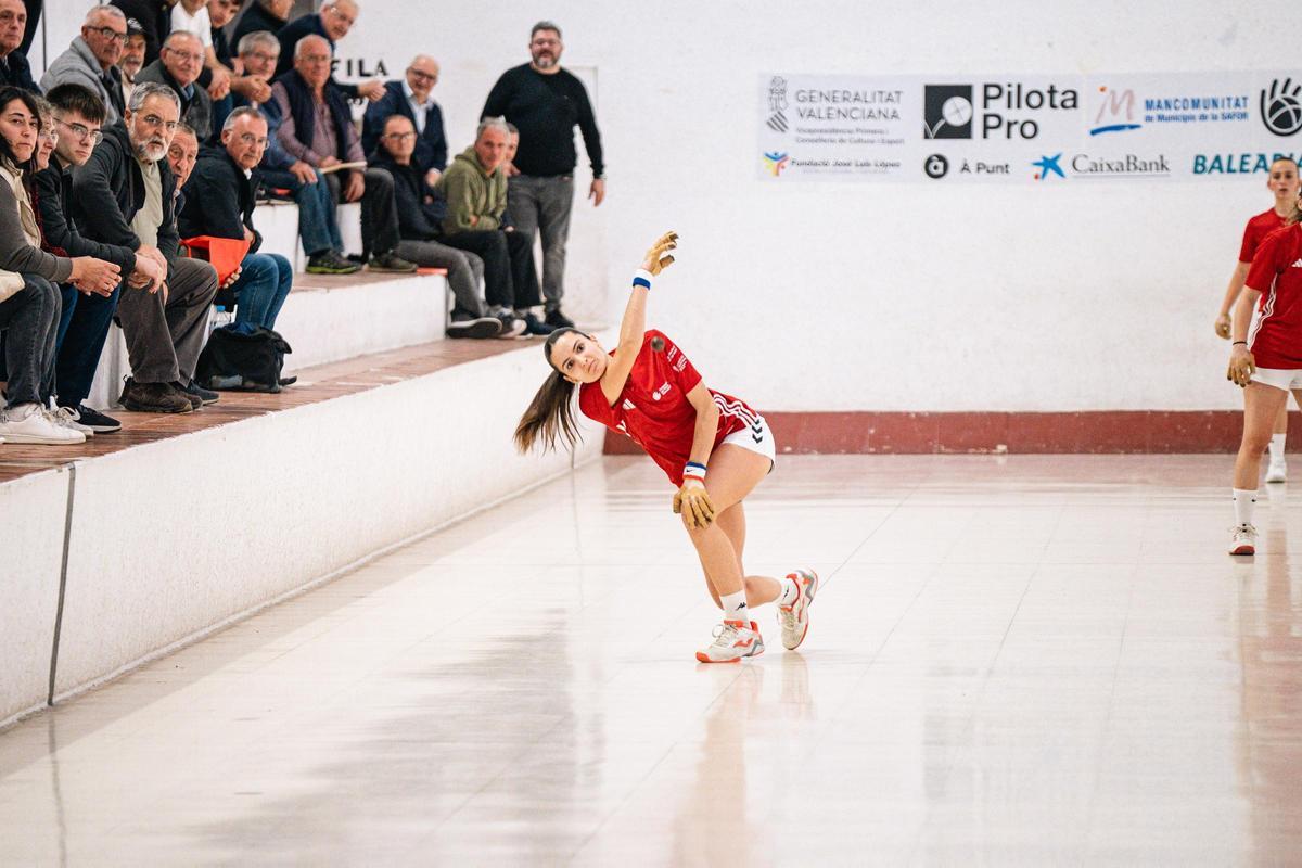 Júlia de Tavernes és una de les participants
