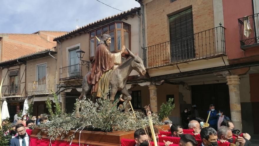 Balcones engalanados en Toro para recibir a La Borriquilla