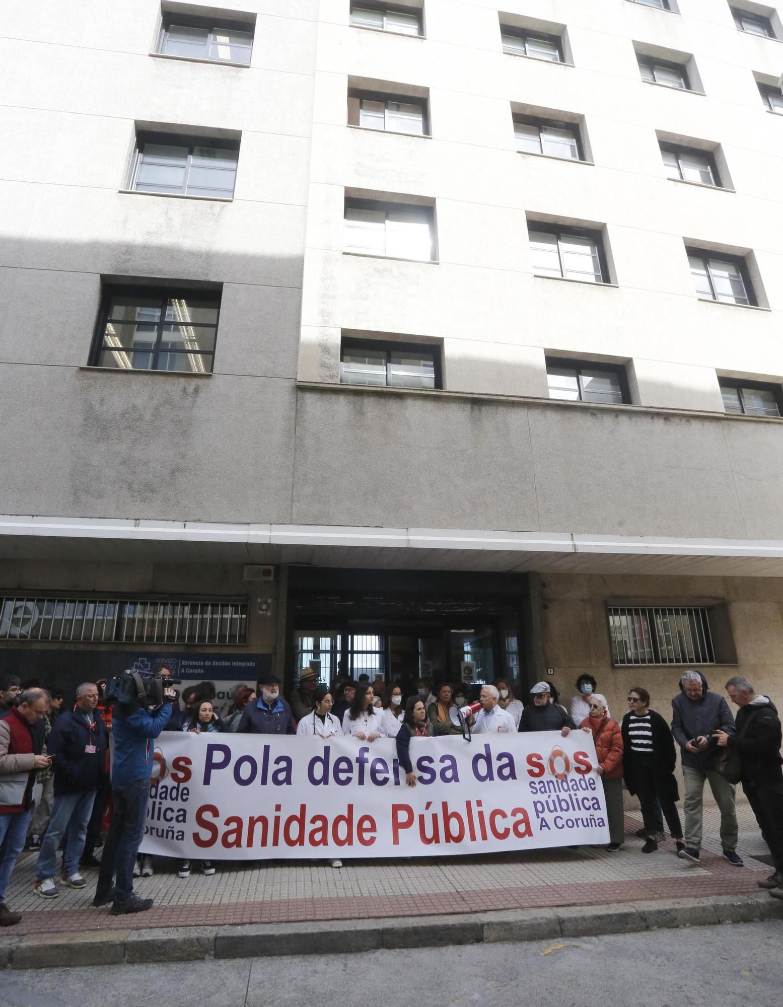 Concentración de personal sanitario por el Día mundial de la Atención Primaria