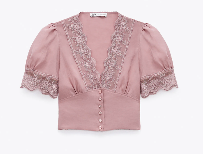 Blusa de Zara en color rosa con detalles de encaje