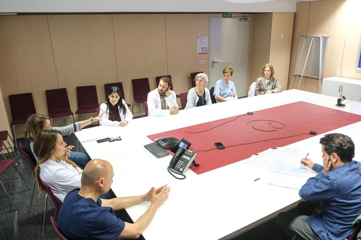 Responsables de la Unidad de Mama del Hospital Universitario del Vinalopó en una entrevista reciente con INFORMACIÓN