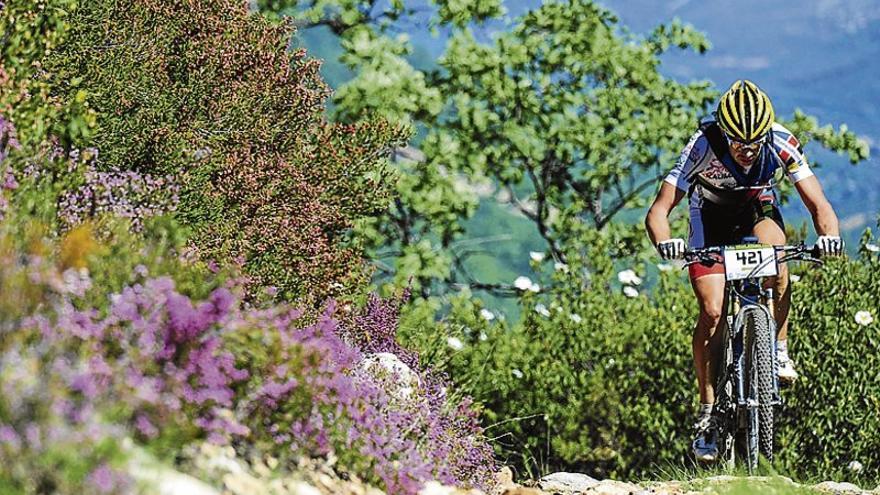 Titán Villuercas, cada vez más cerca de la cima del mundo