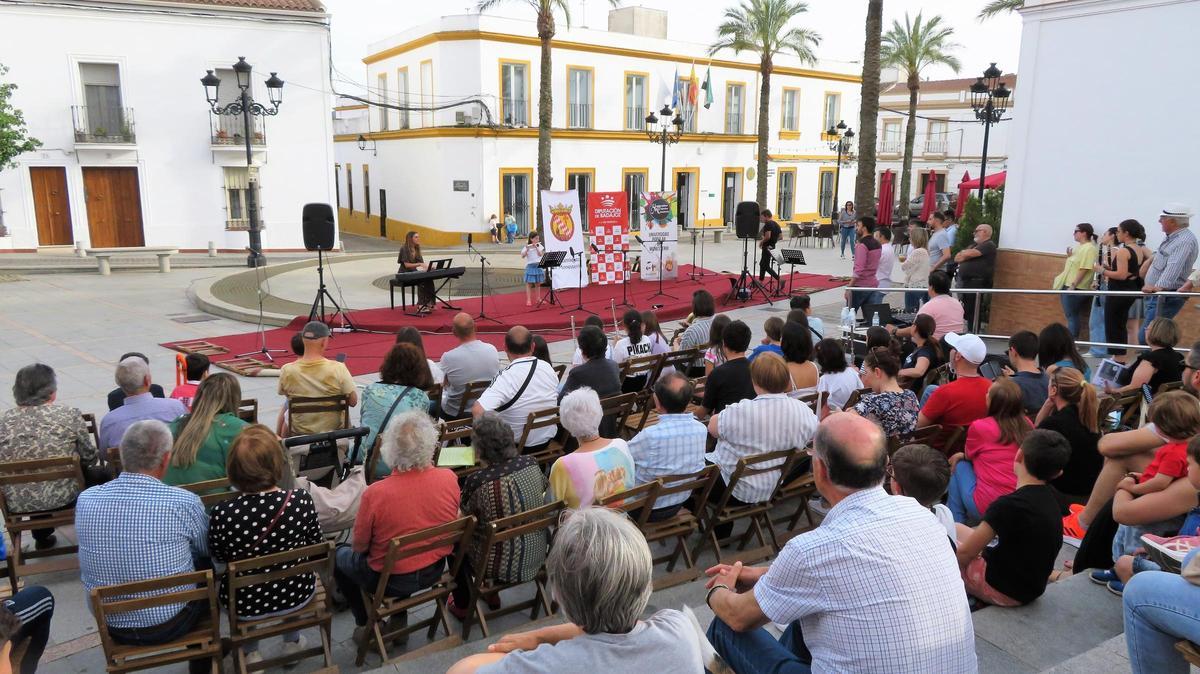 Audiciones musicales en la Plaza del Pueblo