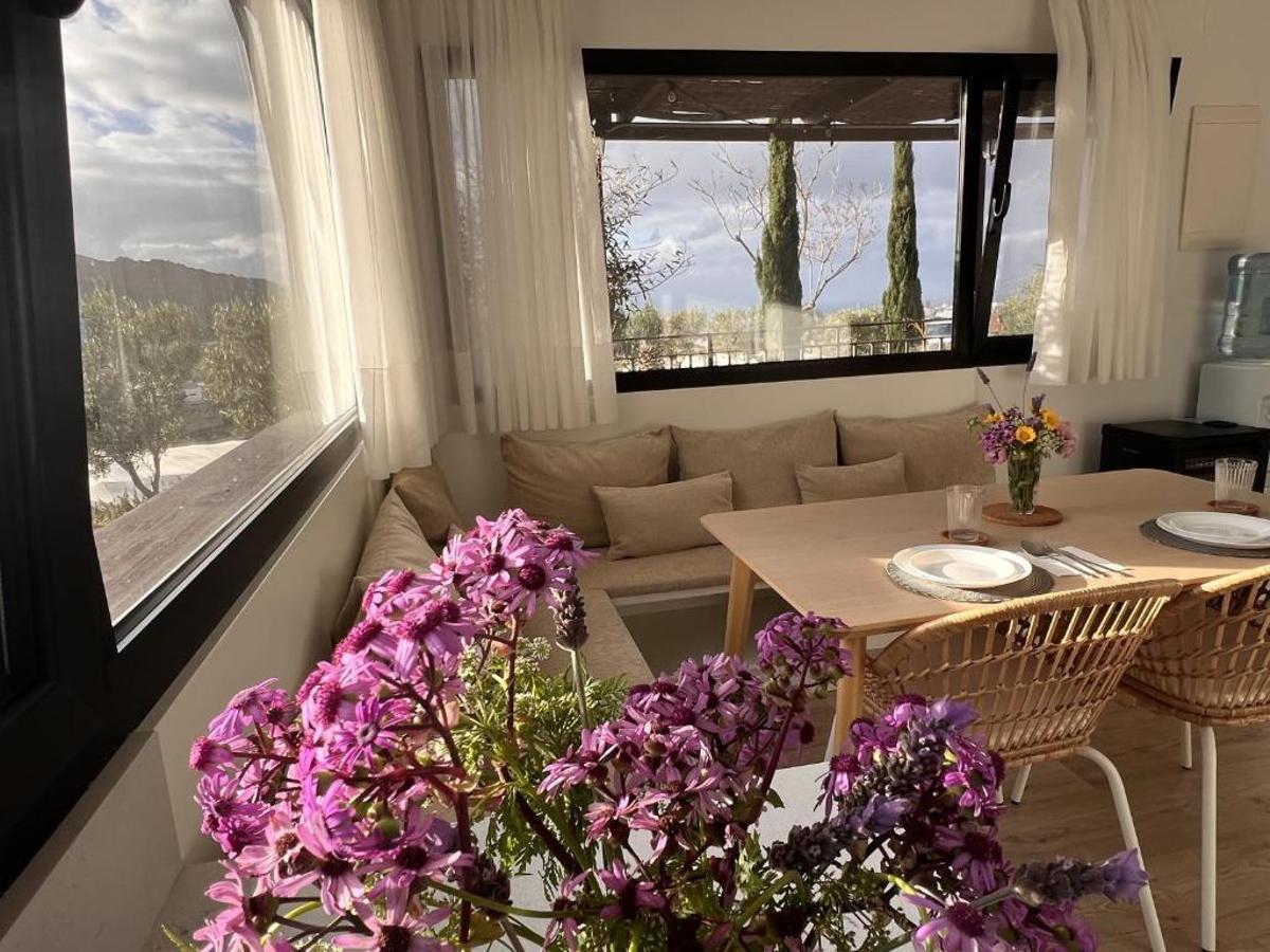 Salón con vistas.