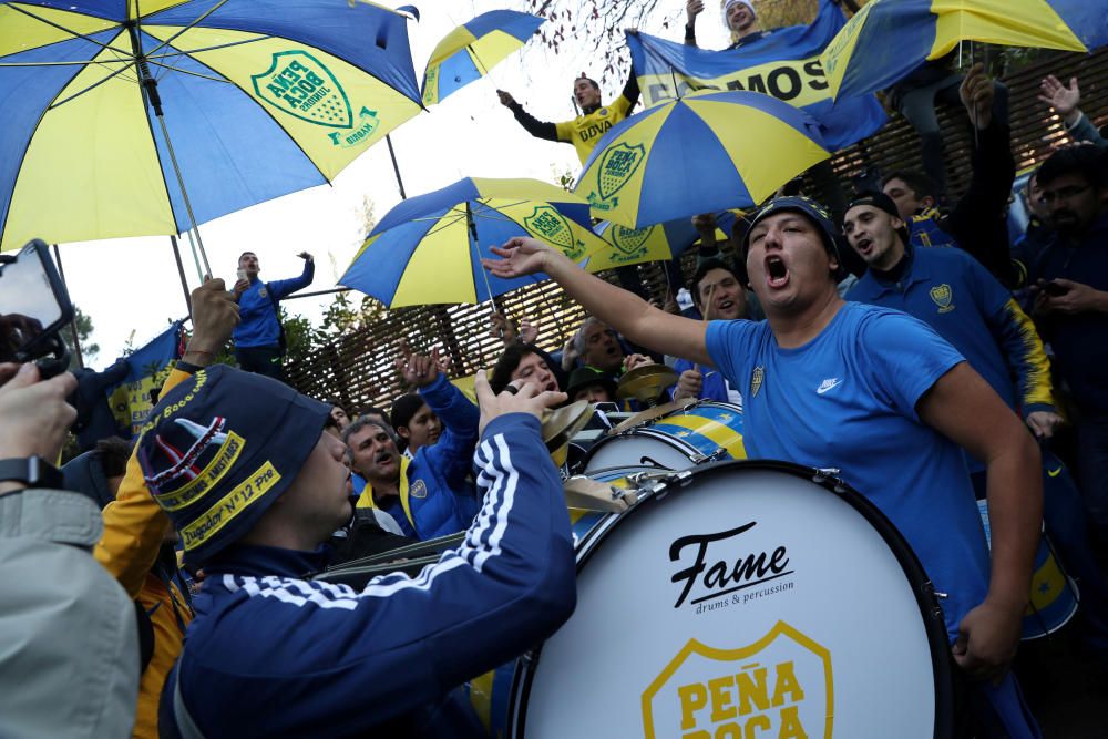 Las aficiones de River y Boca llenan Madrid