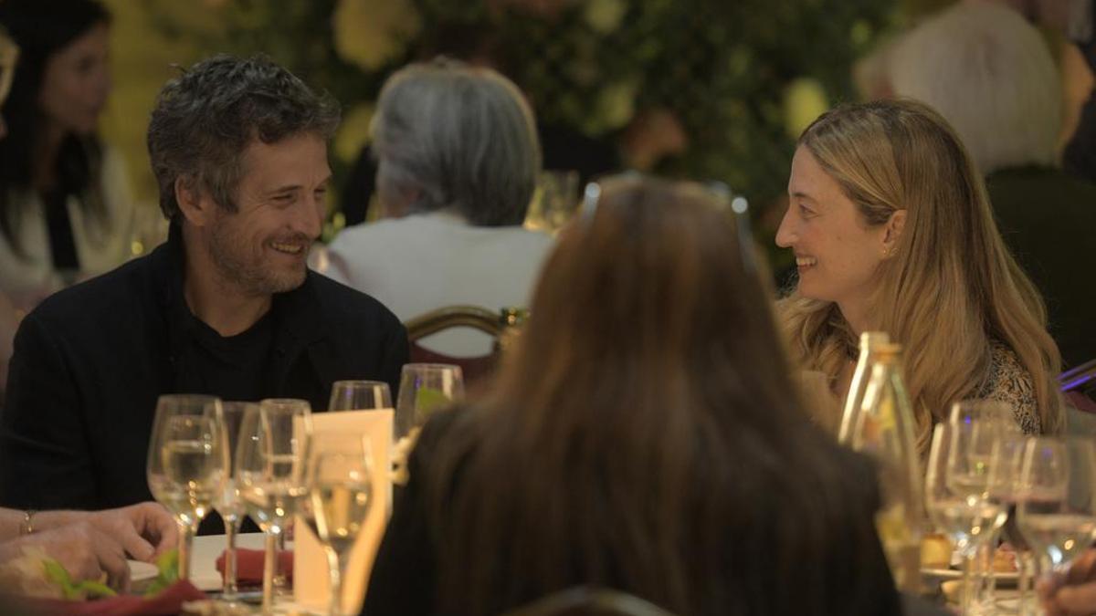 Guillaume Canet y Alba Rohrwacher en el film 'Fuera de temporada'