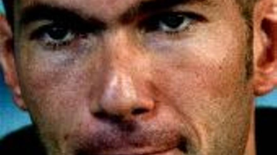 Zidane asume que no puede jugar &quot;como cuando tenía 22 años&quot;