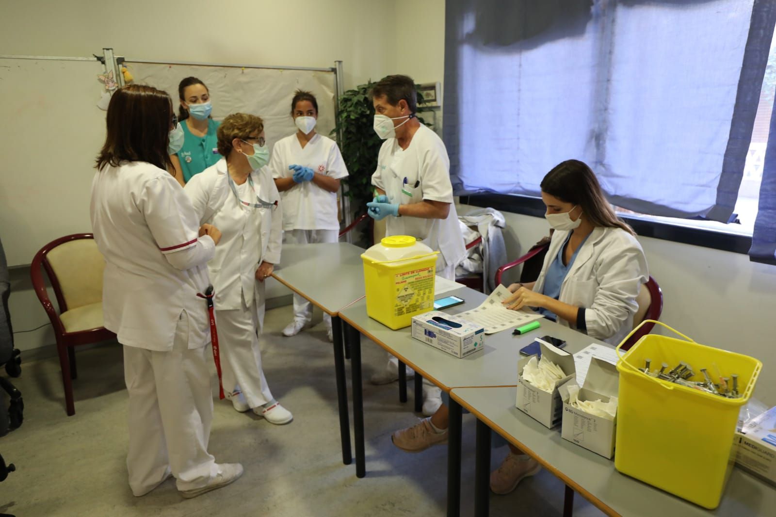 FOTOGALERÍA | Vacunación contra la gripe en la residencia San Eugenio de Zaragoza
