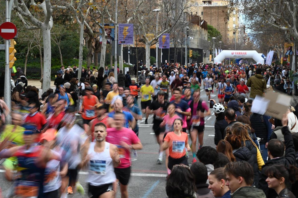 ¿Has participado en la Marató de Barcelona 2024? ¡Búscate en las fotos¡