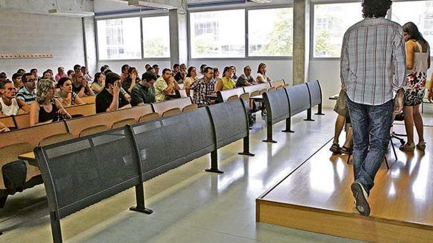 Imagen de archivo cuando los exámenes de catalán se realizaban en la UIB.