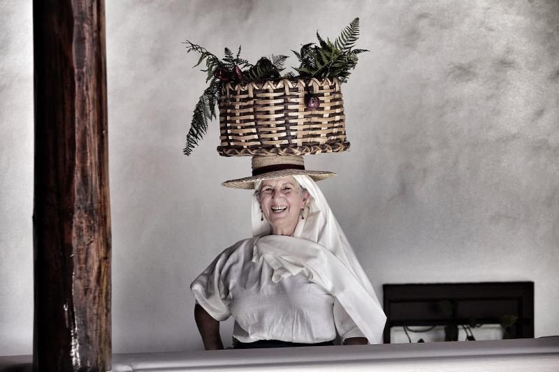 Ofrenda floral en honor a San Benito en el día que se hubiera celebrado la romería. Los balcones estarán engalanados. 12/07/20  | 12/07/2020 | Fotógrafo: María Pisaca Gámez