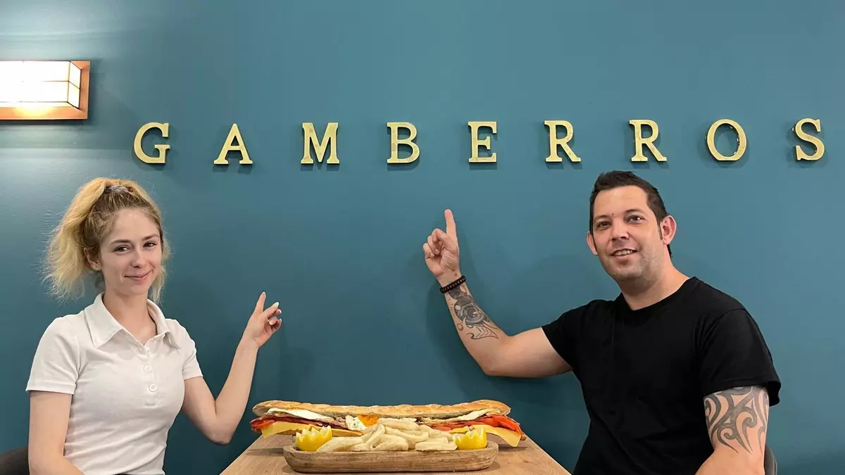El restaurante utebero más "gamberro" de Zaragoza, donde podrás encontrar bocadillos XL: "Pesan sobre los 2 kilos"