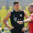 Robert Lewandowski y Hansi Flick durante un entrenamiento con el Bayern de Múnich
