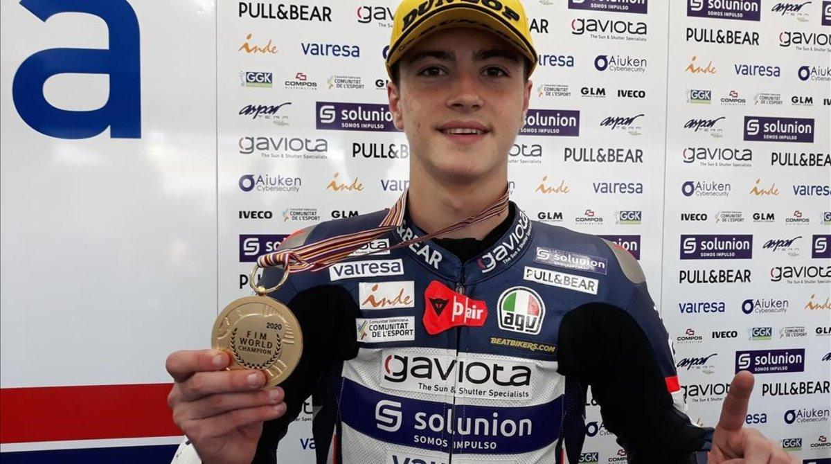 El mallorquín Izan Guevara, de 16 años, flamante nuevo campeón del mundo júnior de Moto3. El mallorquín Izan Guevara, de 16 años, flamante nuevo campeón del mundo júnior de Moto3.