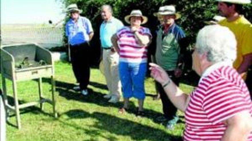 Convivencia de mayores en las instalaciones de guadipark