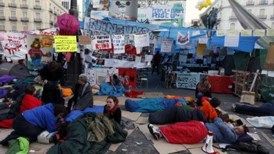 La Puerta del Sol entra en silencio en la jornada de reflexión