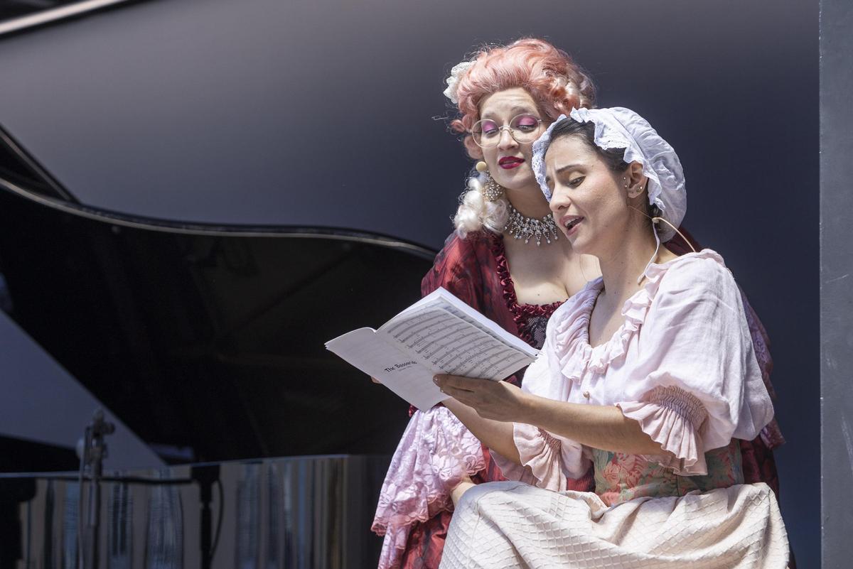 Actuaciones de la Carroza del Teatro Real.