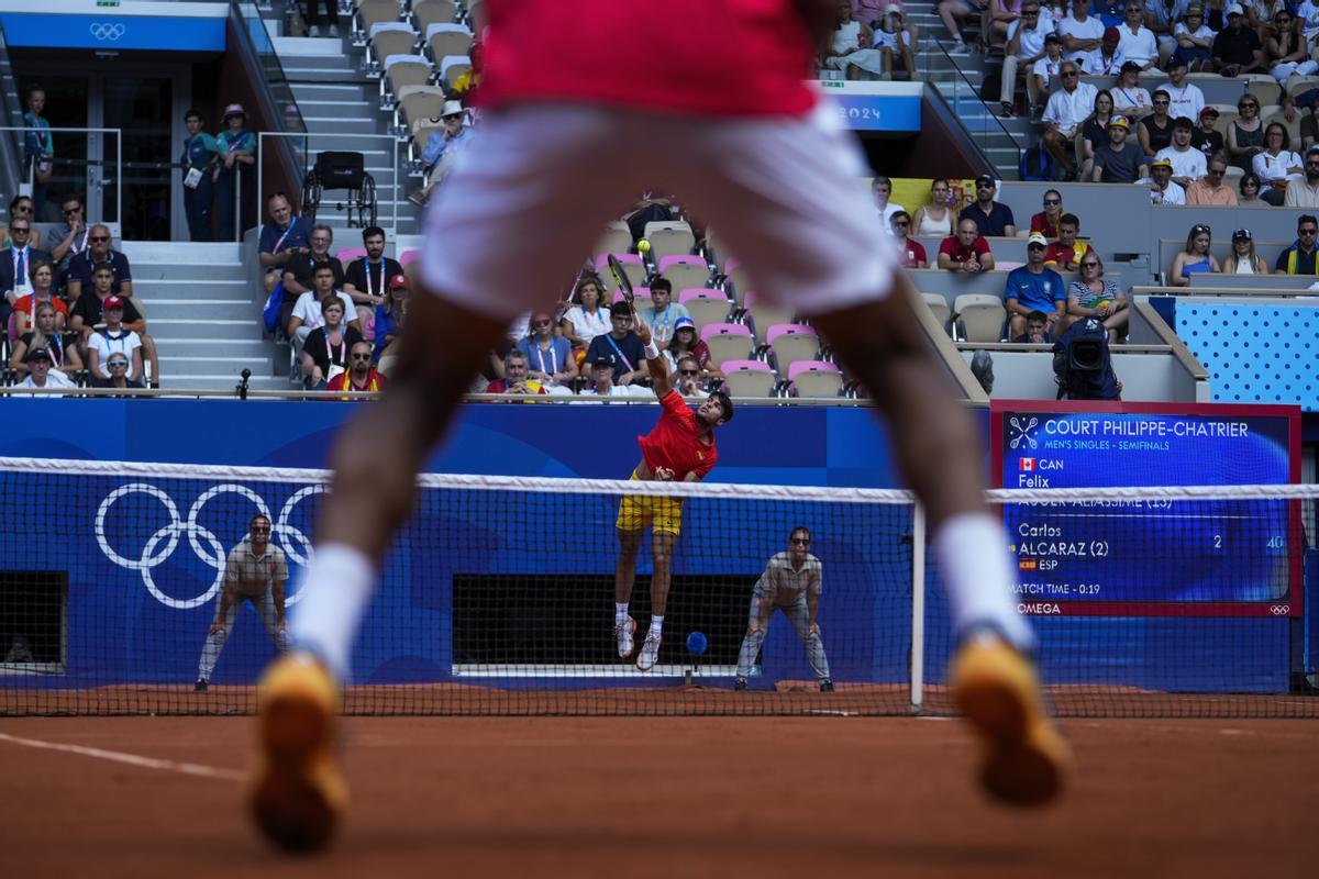 Alcaraz durante su partido contra Auger-Aliassime.