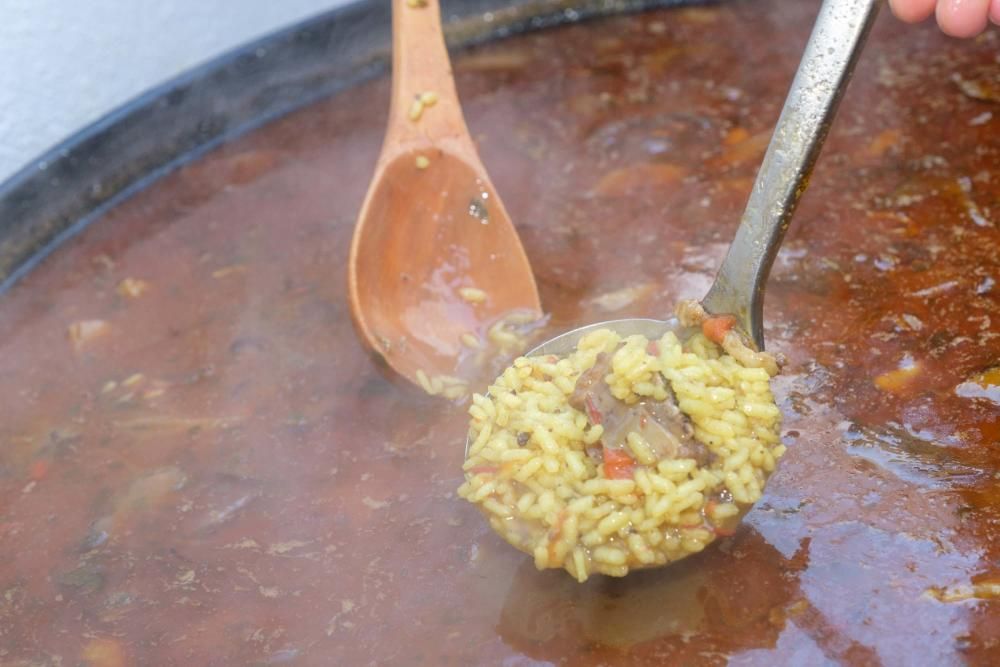 Los vecinos pudieron disfrutar de una tradicional y divertida jornada gastronómica