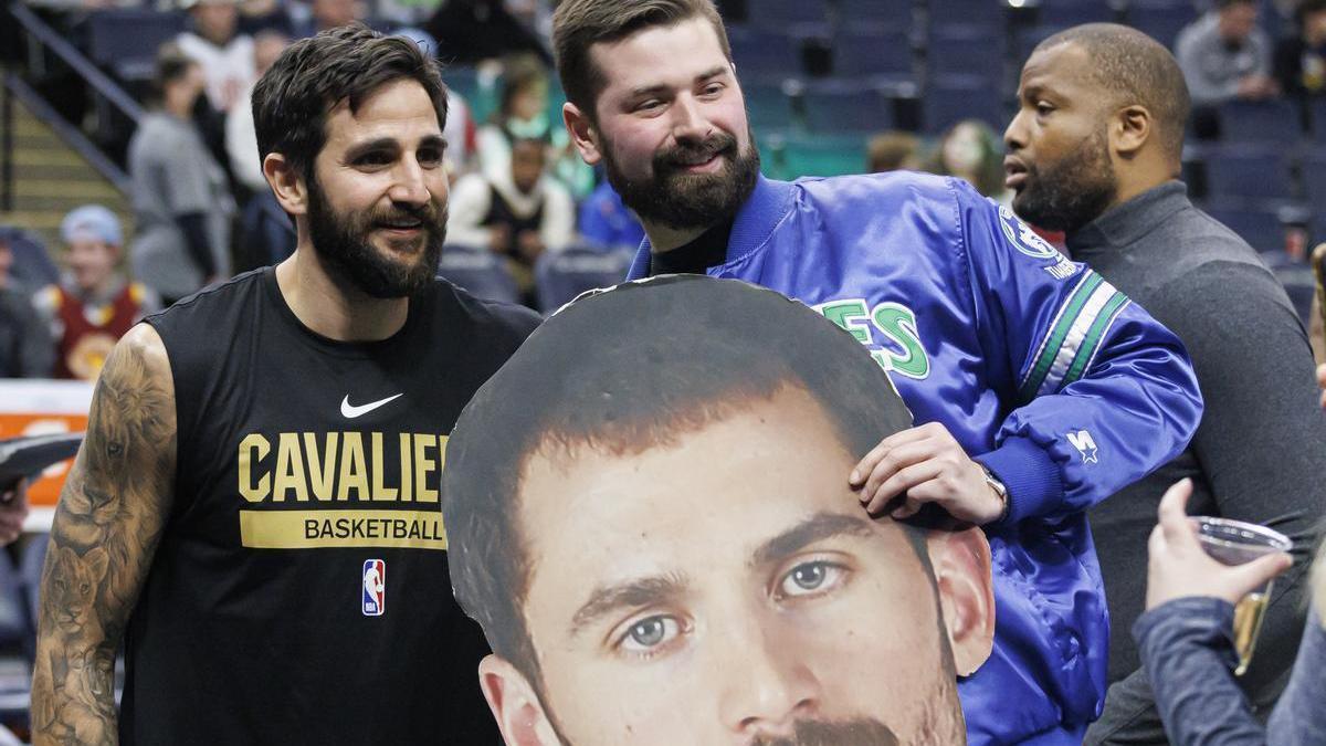 Ricky Rubio posa antes del partido contra los Wolves