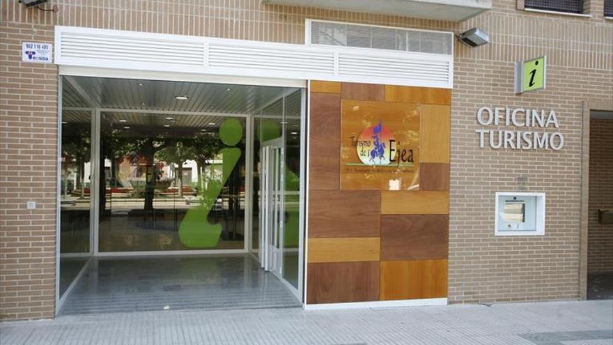 La oficina de turismo reabre sus puertas