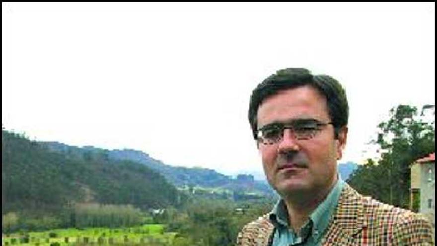 Mauricio Gordillo en Forcinas de Arriba, al lado del río Narcea.