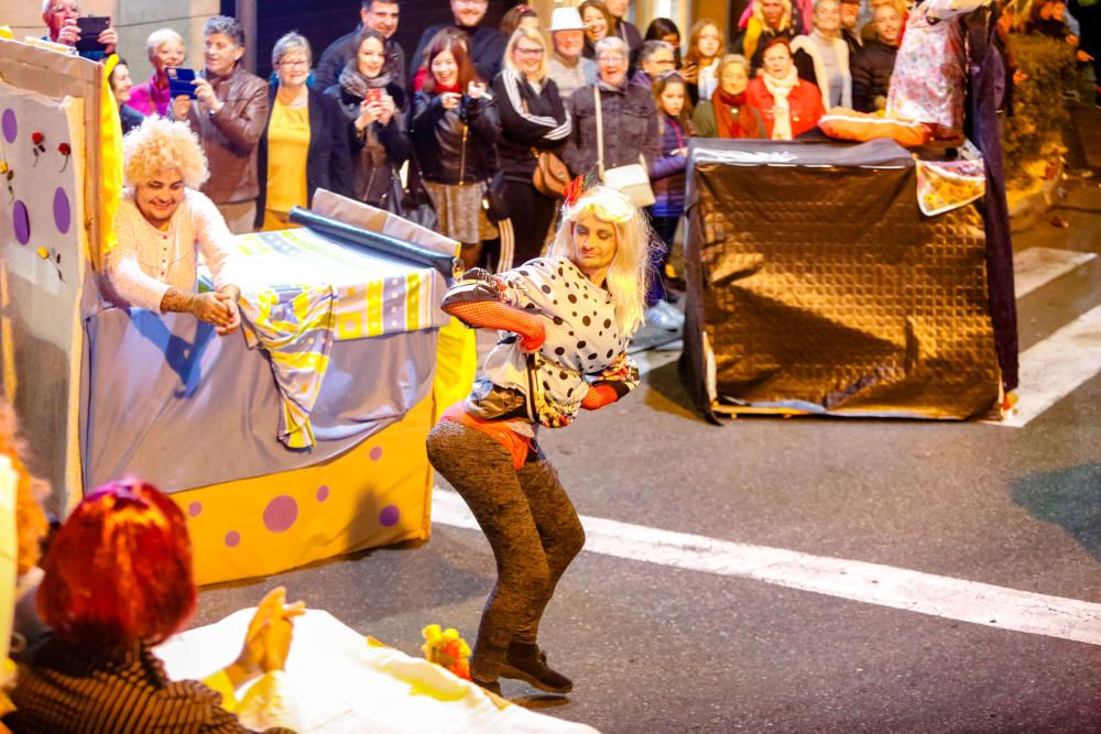 Desfile adulto de los carnavales de Benidorm