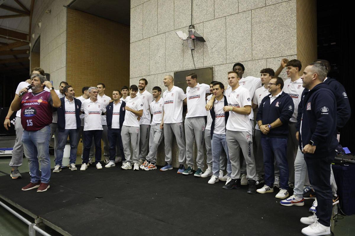 El Obradoiro 24-25 se presenta ante sus aficionados con el deseo de llevarlos a ACB