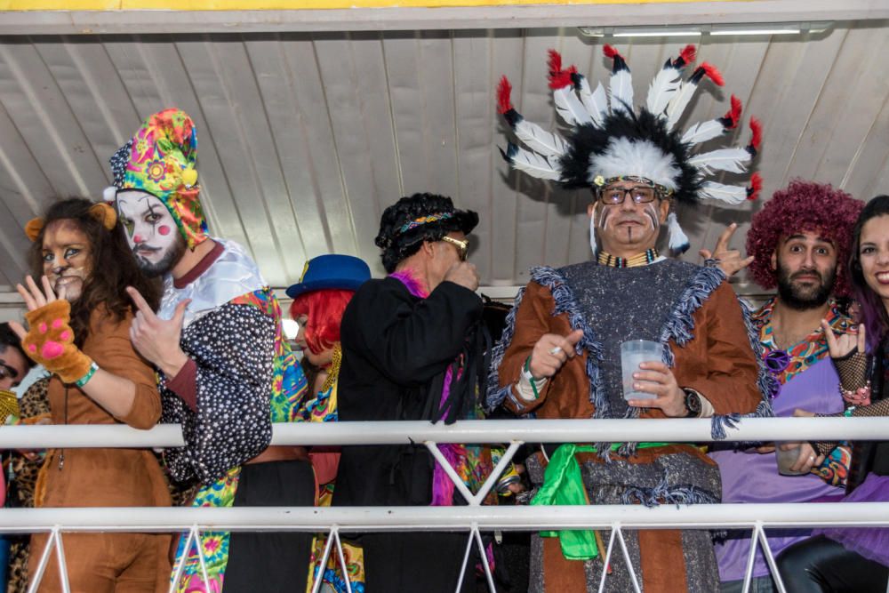 Carnavaleros en la Cabalgata