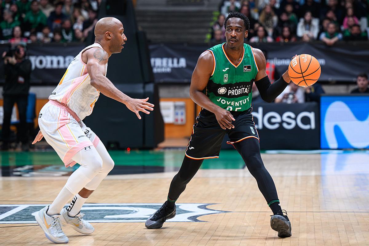 Oni apenas ha jugado 18 encuentros con el Joventut y decidió irse por asuntos personales