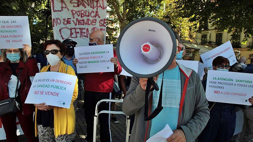 Las mareas blancas claman por el «deterioro» de la sanidad