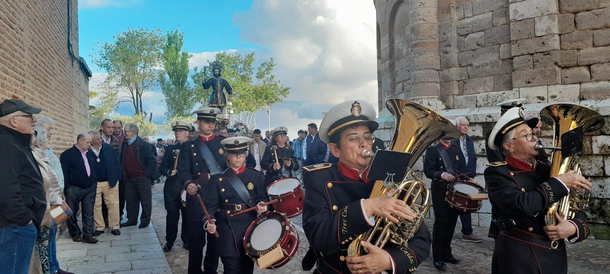 GALERÍA | Agricultores y devotos participan en la procesión de San Isidro Labrador en Toro