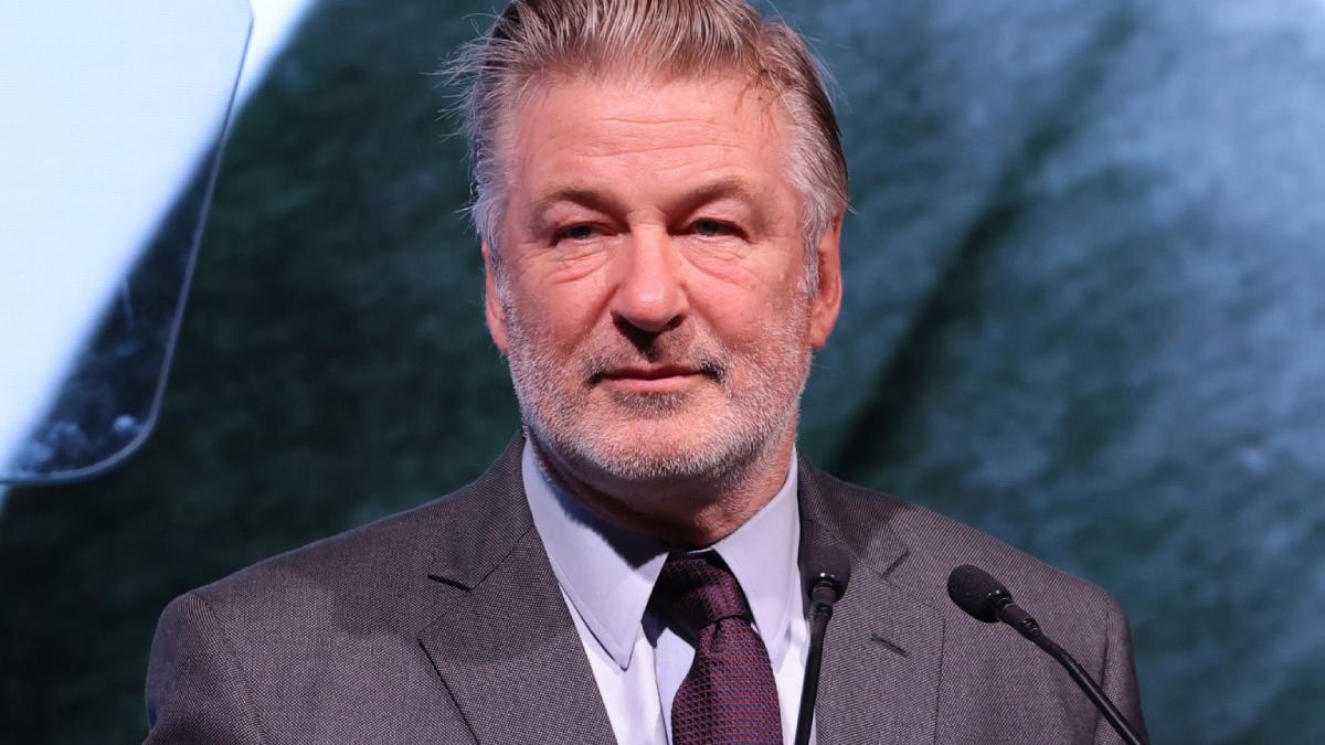 Más pruebas sobre si Alec Baldwin apretó el gatillo en el rodaje de 'Rust'