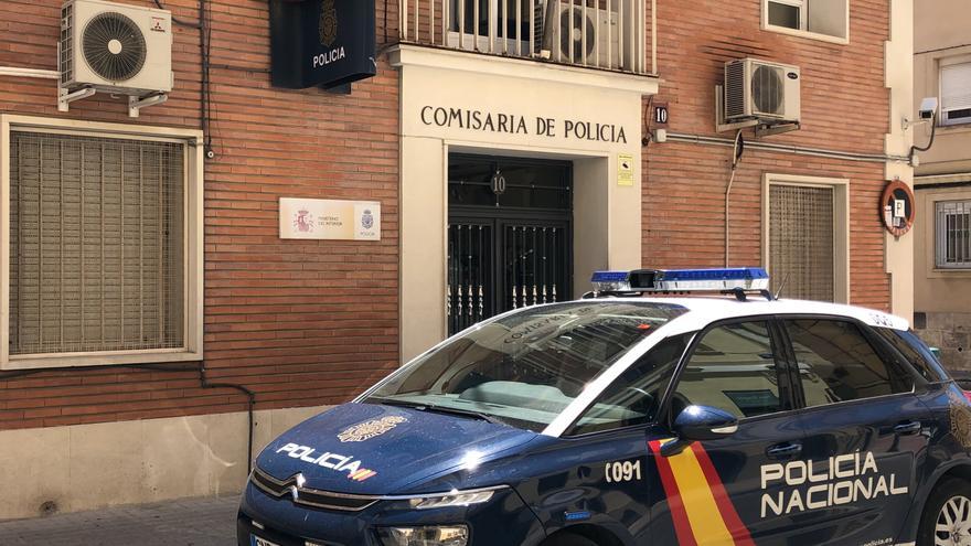 Dos detenidos por atracar un salón de juegos y robar a punta de pistola un coche en Alcoy