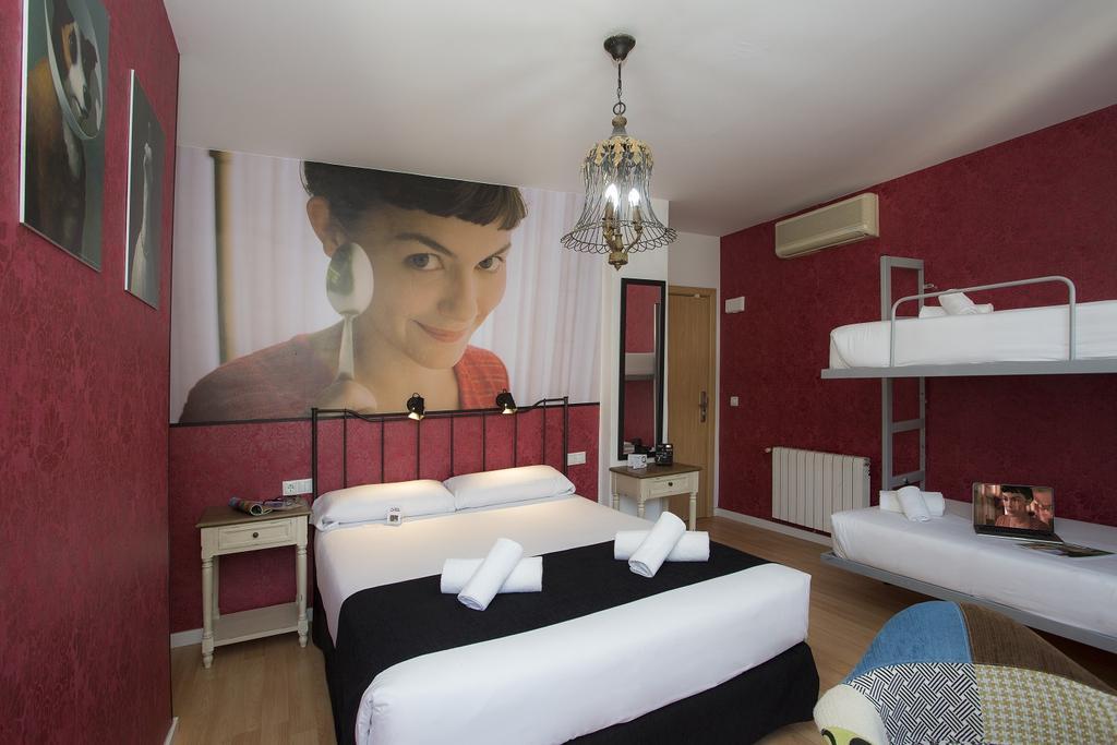 Amélie Poulain, presente en esta habitación del Casual del Cine Valencia.