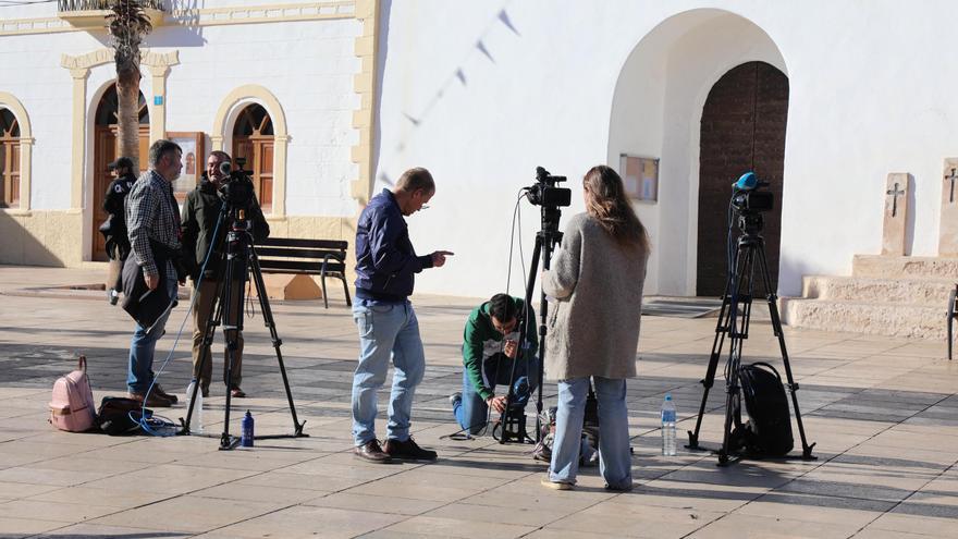 La plaza de la Constitució convertida en sala de prensa