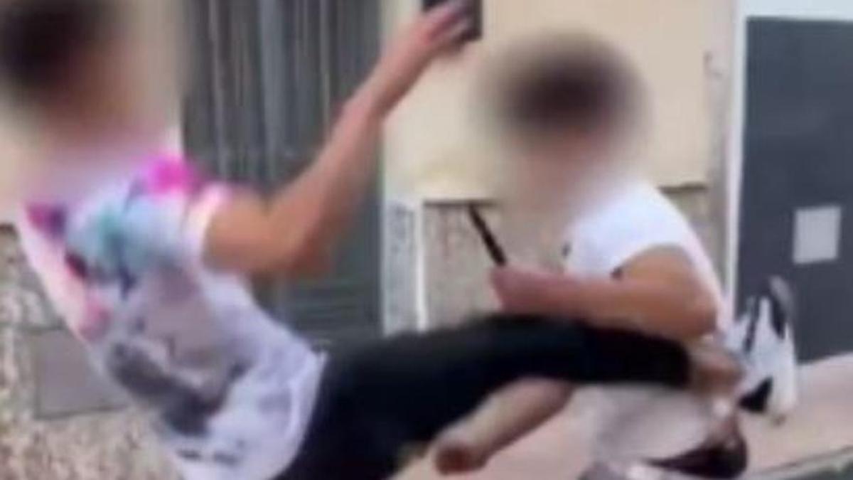 El vídeo de la pelea entre dos menores en Lorca