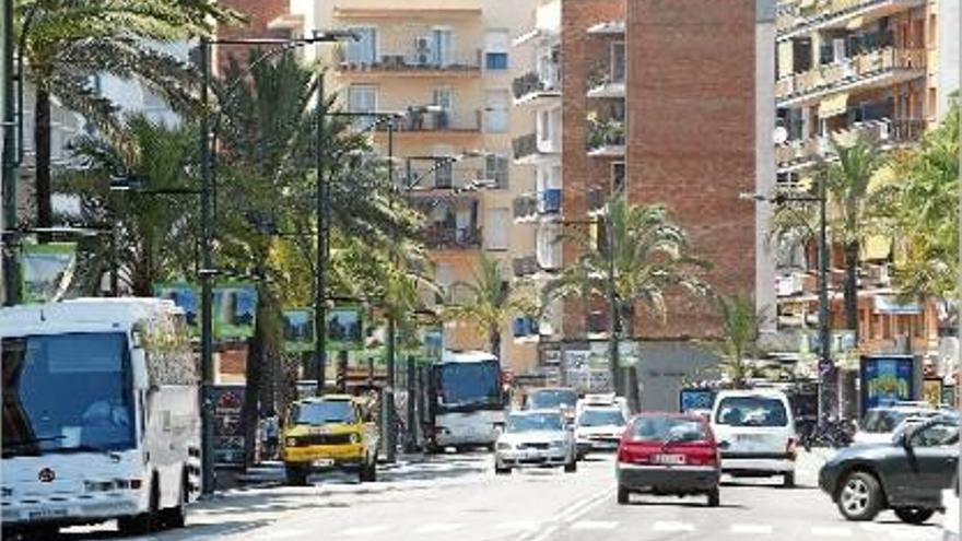 L&#039;avinguda Just Marlés constitueix l&#039;epicentre de l&#039;oci nocturn a Lloret de Mar.