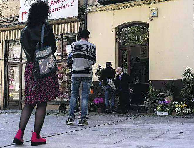Flores y pasteles por el Día de la Madre en Zamora en tiempos de coronavirus