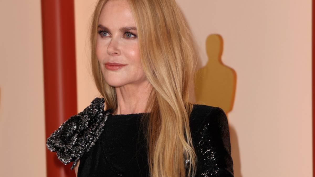 Nicole Kidman se convierte en un ramo de rosas negras en los Premios Oscar 2023