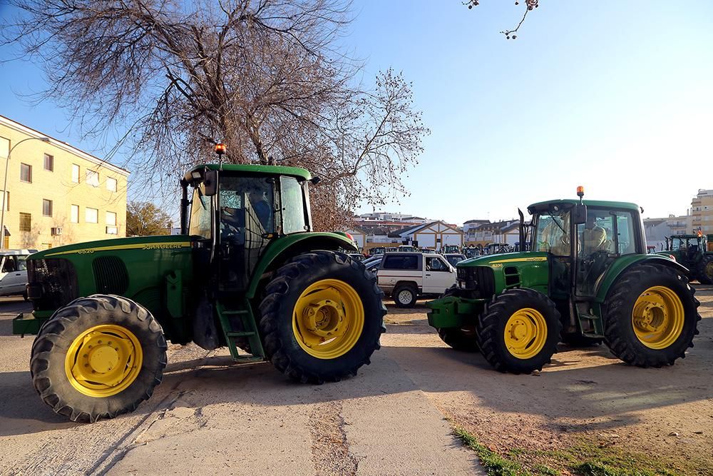 Los agricultores cortan la A-45