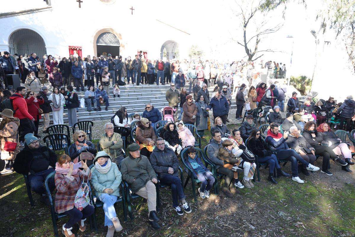 Fotogalería | La romería de los Santos Mártires llena de tradición y ambiente festivo el Paseo Alto de Cáceres