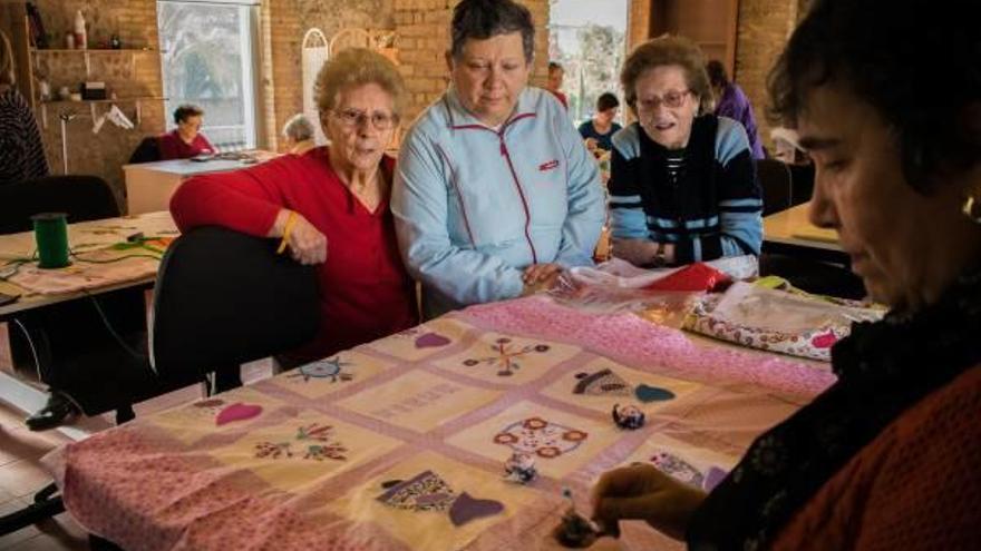 Taller de actividades sobre tela.