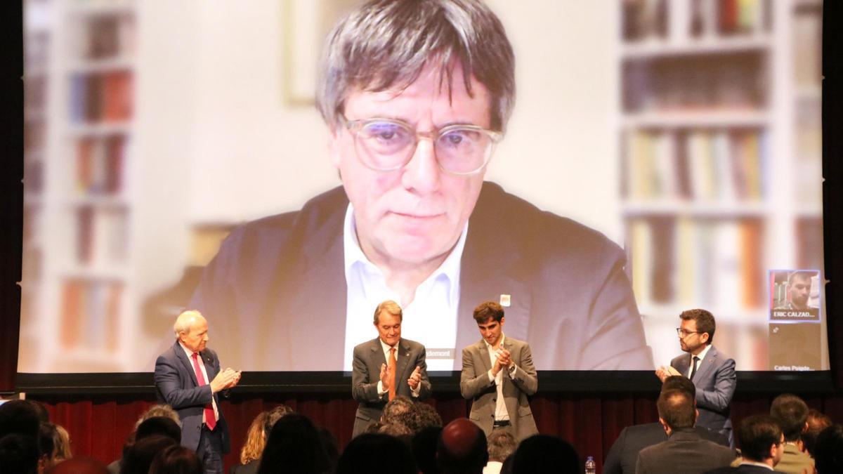 José Montilla, Artur Mas, Pere Aragonès y Carles Puigdemont, en el 45 aniversario de la JNC