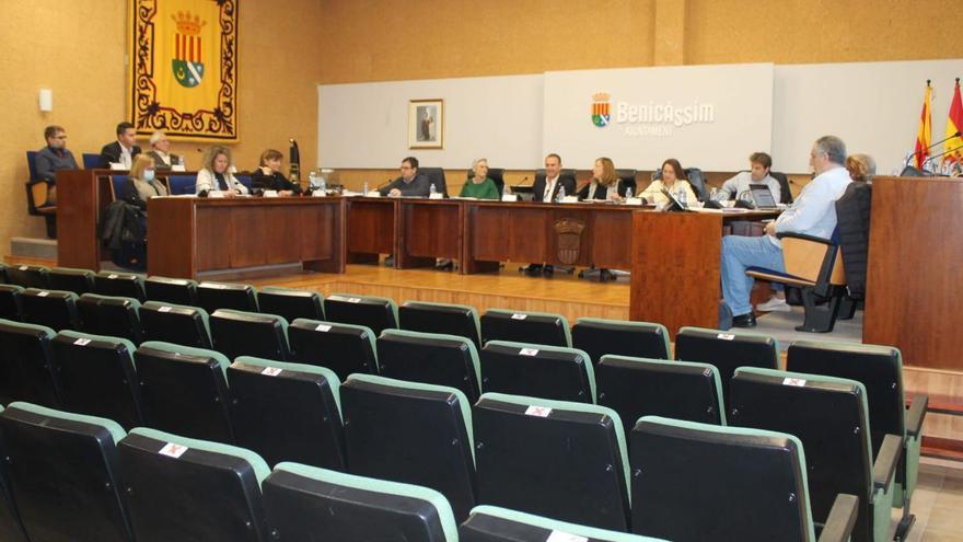 La rebaja de los sueldos del PP se cuela en el último pleno de la legislatura de Benicàssim