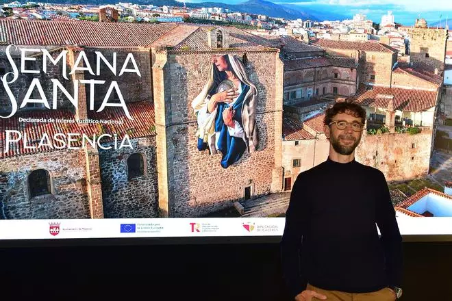 Galería | Las imágenes de la presentación del cartel de la Semana Santa de Plasencia