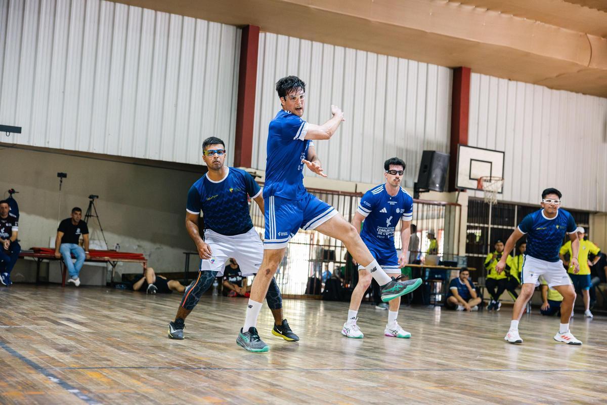 Alejandro ha entrat en l'última partida de la primera fase de one wall masculí.