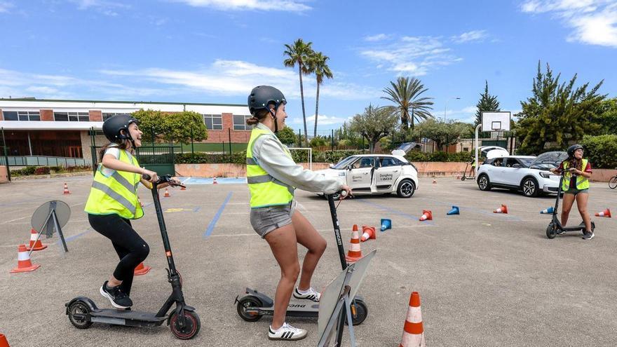 Curso para que los estudiantes de Mallorca conozcan el peligro que supone conducir un vehículo