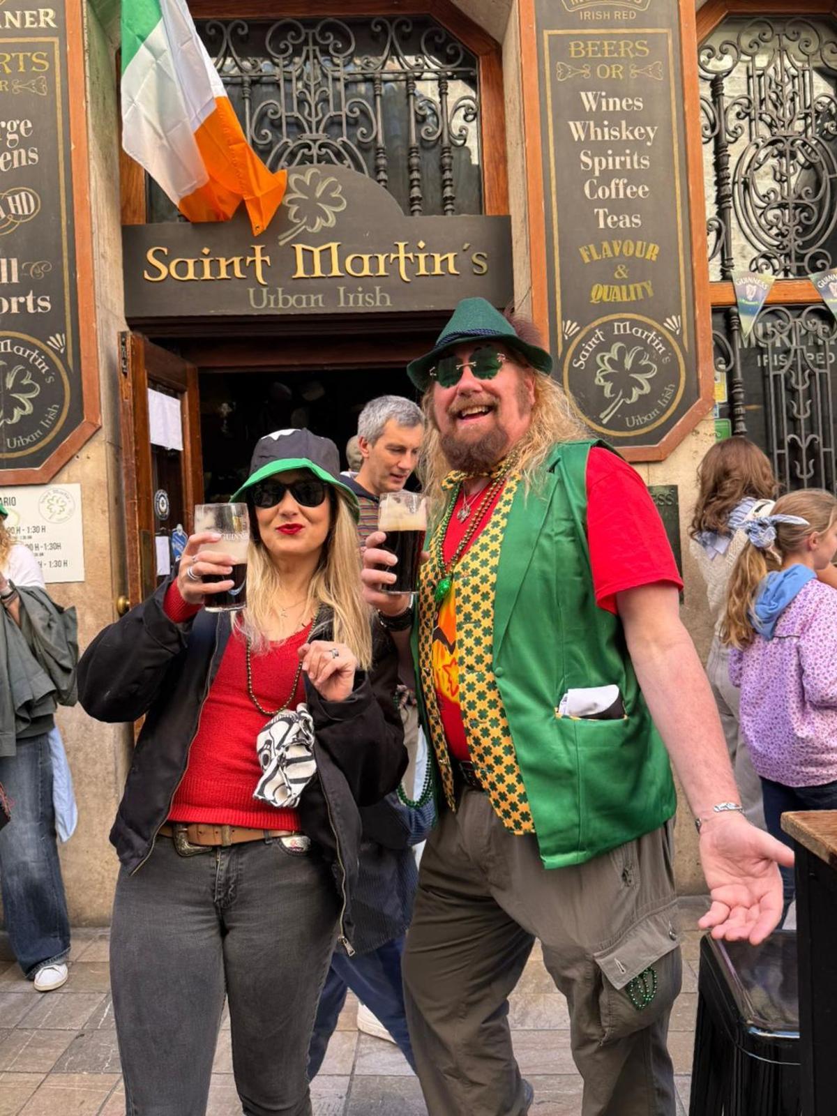 Blusones e irlandeses unidos el 17 de marzo por las Fallas y San Patricio